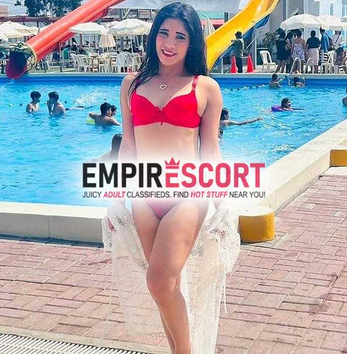 dianita pequeña traviesa y hormoneada mido 1.50m