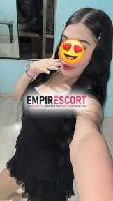 hola me llamo sofia estoy dispuesta para complacerte y cumplir tus fantasías 
servicio completo 
•anal
•vaginal
•todas las poses que desees