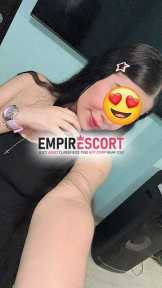 hola me llamo sofia estoy dispuesta para complacerte y cumplir tus fantasías 
servicio completo 
•anal
•vaginal
•todas las poses que desees