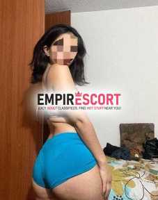 jovencita buen cuerpo atractiva delicada y blanconita