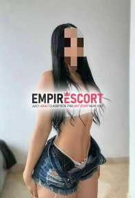 soy bonniee peruana anfitriona nueva en el ambiente