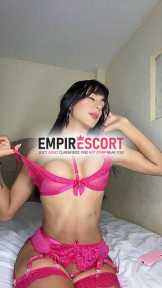 modelo preciosa femenina y muy hot disponible para ti mi amor háblame para vernos.
