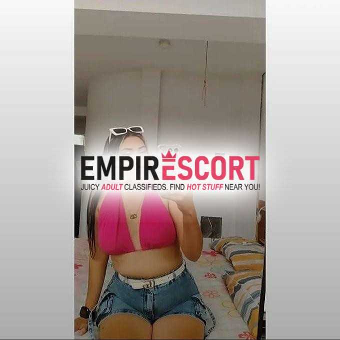 kiara💞apasionada al sexo trato de pareja besos en boca servicio completo