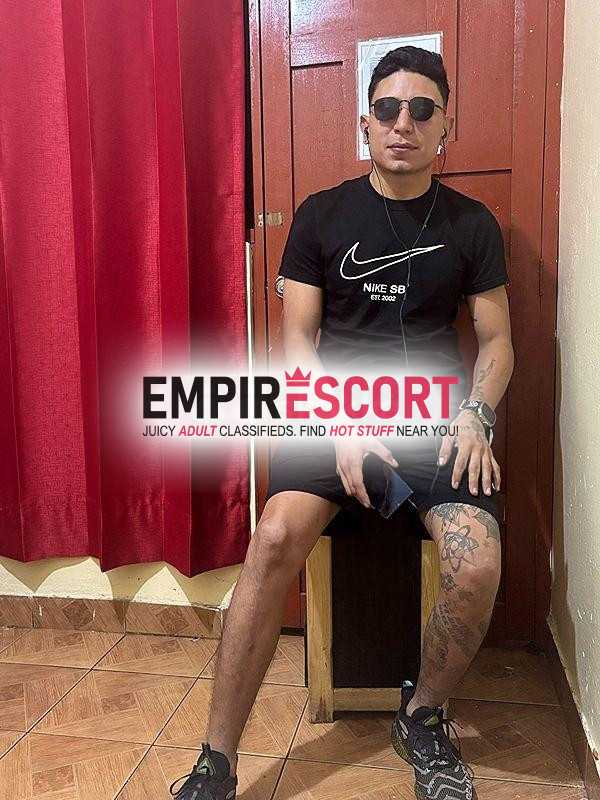 colombiano cachero de paso full.sexo activo cumplo fantasias 20 cm de dotacion tengo sitio