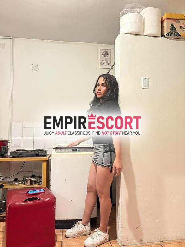 holaa soy daniella tu sexy amantenueva y de paso en tu ciudad