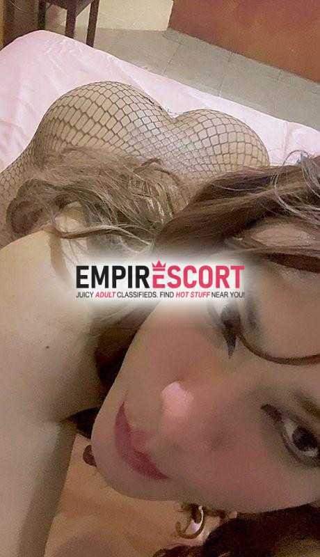 sexy luciana perrita muy femenina y delicada
con boquita muy
juguetona y colita
suave y estrecha que te sacarÁ toda leche.