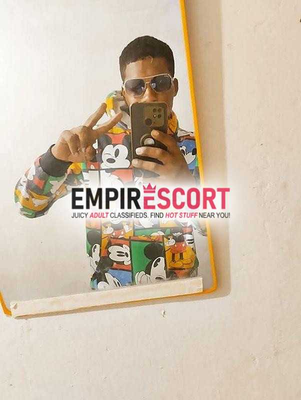 joven complaciente de buen cuerpo y verga grande de 24cm seductor y amoroso