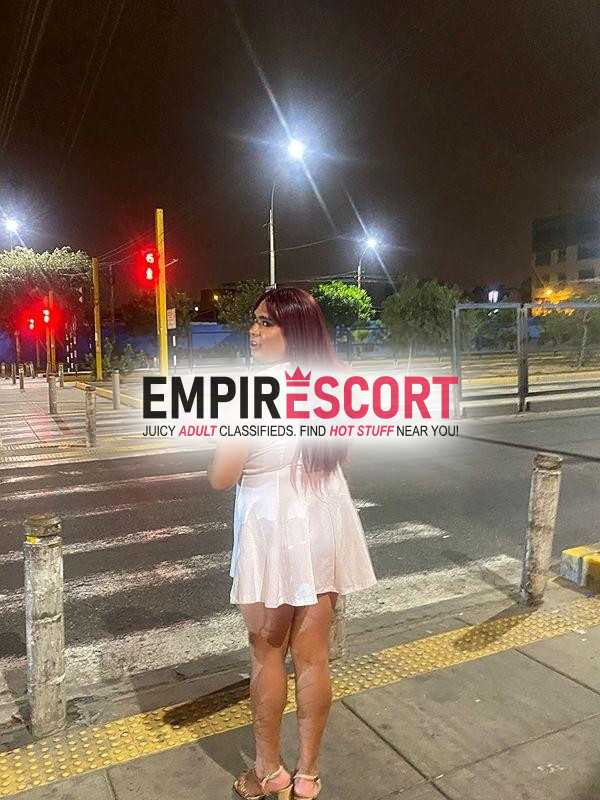 chica travesti de closet brinda servicio