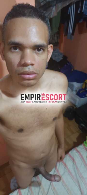 chico ofrece servicio chicas de instituto y universitaria