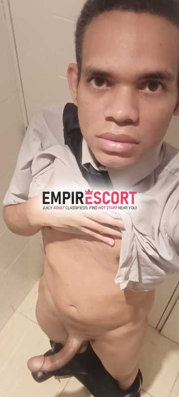chico ofrece servicio chicas de instituto y universitaria