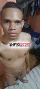 chico ofrece servicio chicas de instituto y universitaria