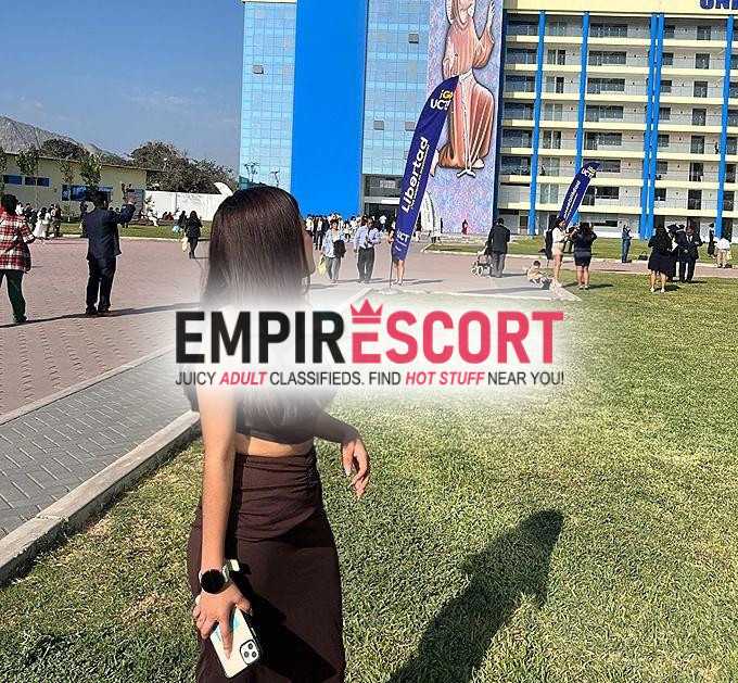 señorita delgada linda y blanquita com promocion hoy