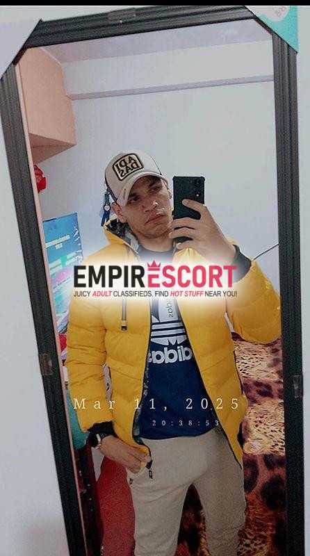 moreno arrecho recien llegado 👀
21 cm nada de flacidez 😈👀