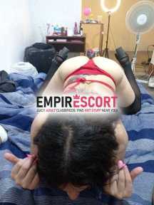 reales caricias
desnudos en cama sin apuros
te manoseo te paso lengua por el ano
chuapame bien
momento de placer excelente

con lechita en t