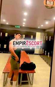 🍆🇨🇴🍆bisex musculoso masajista profesional guapo varonil de ojos claros mido 175 y tengo 24 años