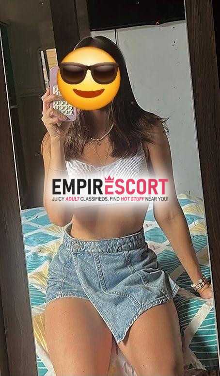 con cuarto propio piel clara 🥰