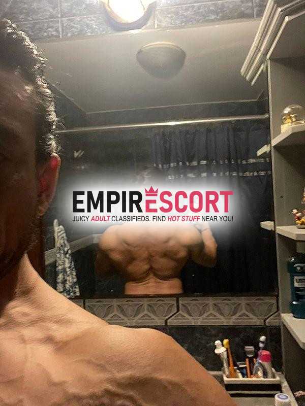 macho arabe musculoso