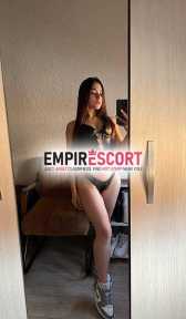 hola 🥰papi soy tefy✨ recién llegada tu ciudad y tengo para ofrecerte rico sexo🫠