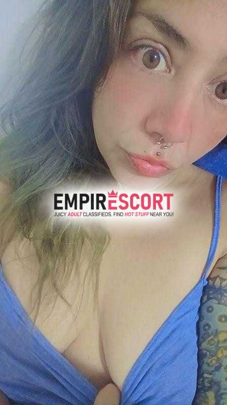 tatuada bisexual tríos y fetiches
soy curvy novia de alquiler