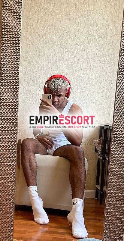 ecuatoriano arrecho 
fiestero 🎉
dotado 21 cm 
siempre disponible 🍆😈🔥