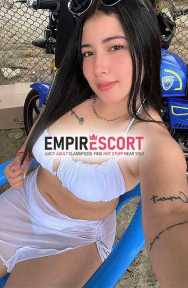 culona kiara venezolana muy pero muy caliente ♨️ lista para tragarme tu leche mi amor