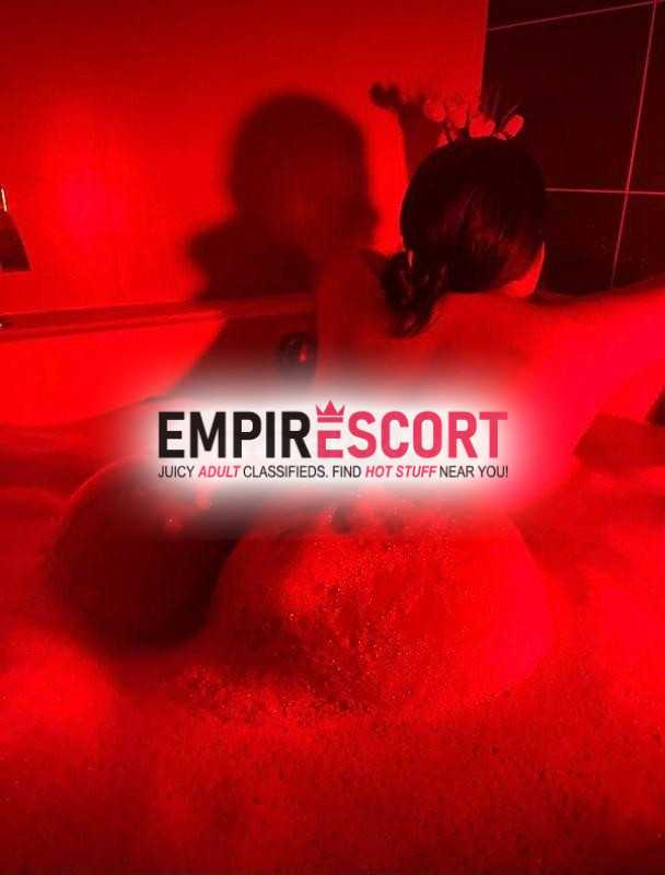 escarlett 🌹exquisita siempre gon ganas💗 fogosa🥵 mojadita💦 y cariÑosa🥰 disponible 😻para llenarte de placer✨ llamame escribeme 📱