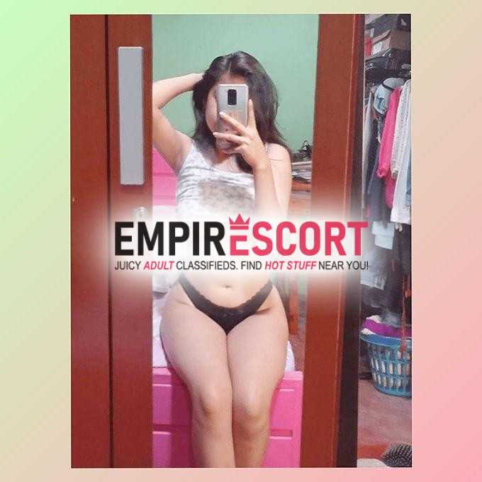 bomboncito de piel clarita 19 añitos 🥵💋🍒 pechos paraditos 💋