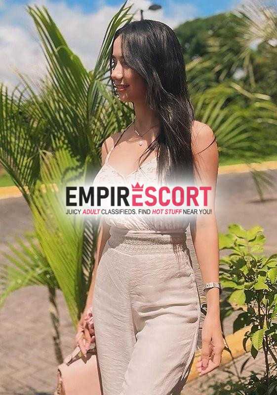 deliciosa chica estoy súper mojadita ven por mí nos vemos en tu hotel.