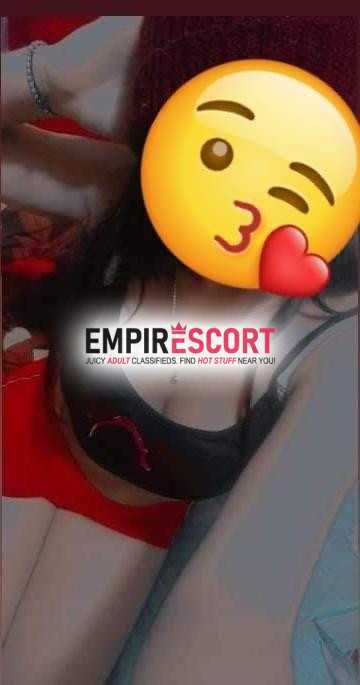 me encanta el sexo salvaje y hacerlo en todas las poses y sin apuros. mi oral es rico y garganta profunda.