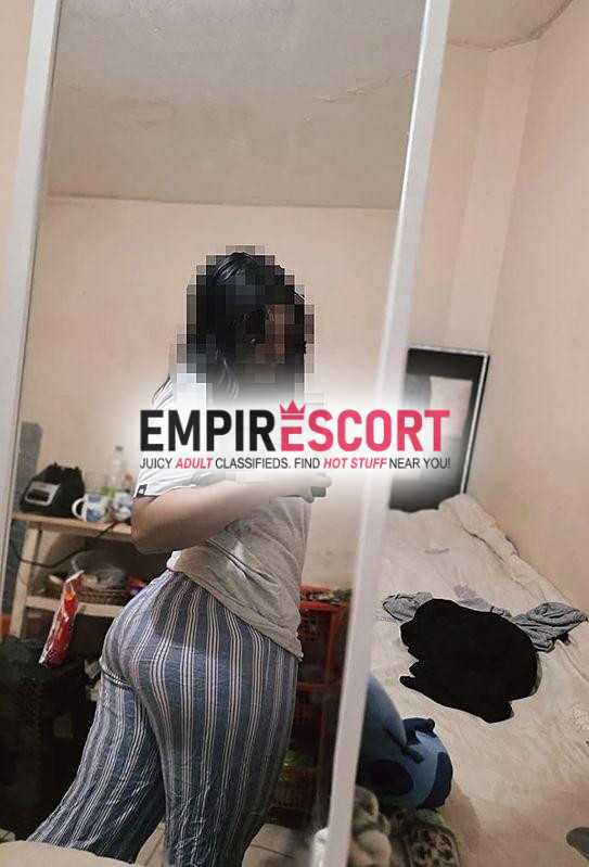 hola bb soy mili
una scort blanquita
de labios rosados
trato de novios
desnuda completita