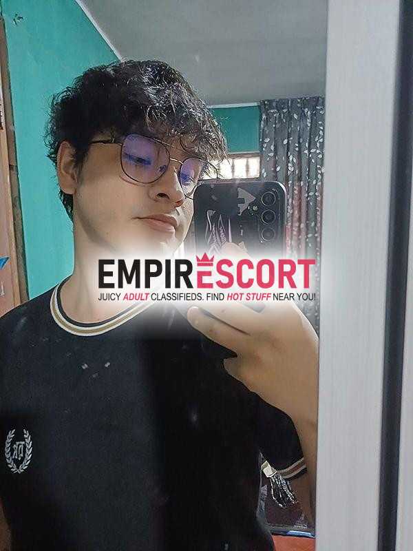 chico colageno 22 años vende material y servicio