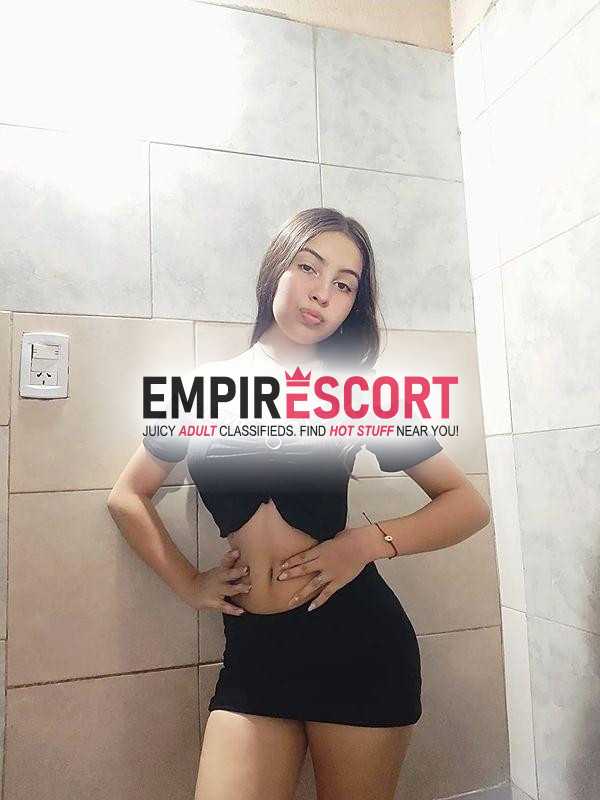 soy andrea preciosa jovencita debutante