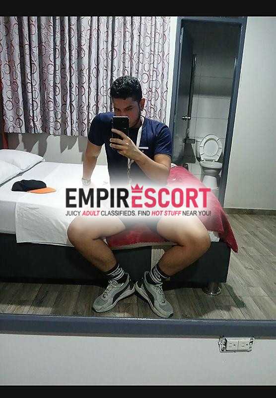 dotado morboso varonil alto guapo y muy complaciente 🔥 🍆