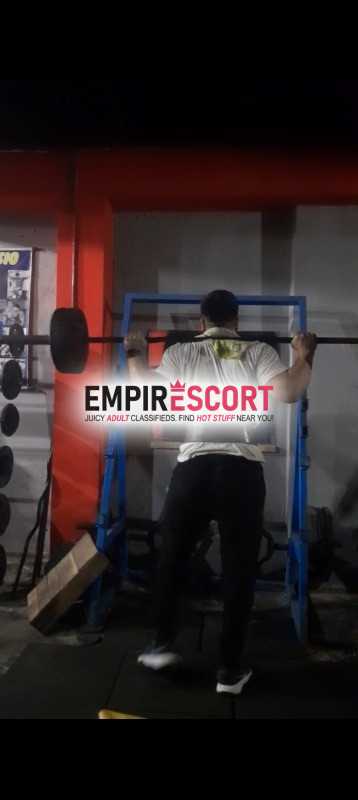 hola soy jeremy y soy de lima dotado 24cm futbolista morboso fiestero ago gym caliente y lechero solo x disponible canal de t también realizo video llamadas hot y venta de contenido.