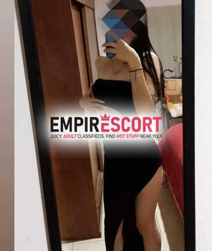 señorita universitaria flaquita sumisa solo por hoy