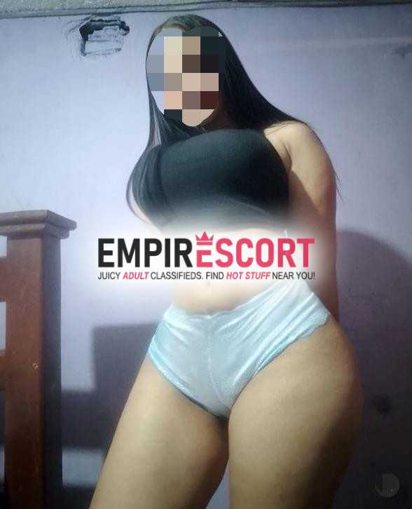 😘😘me encanta lechita en todo mi cuerpo rico y apretadito