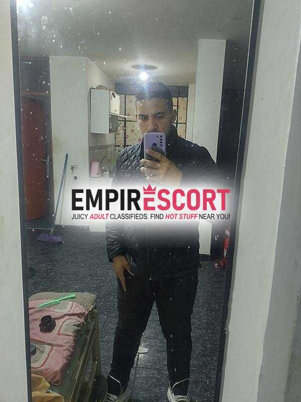 venezolano discreto hetero atiendo domicilio o en telo no tengo sitio vivo en el callao el costo de 100 so atiendo todo lima partir de 8 pm 
