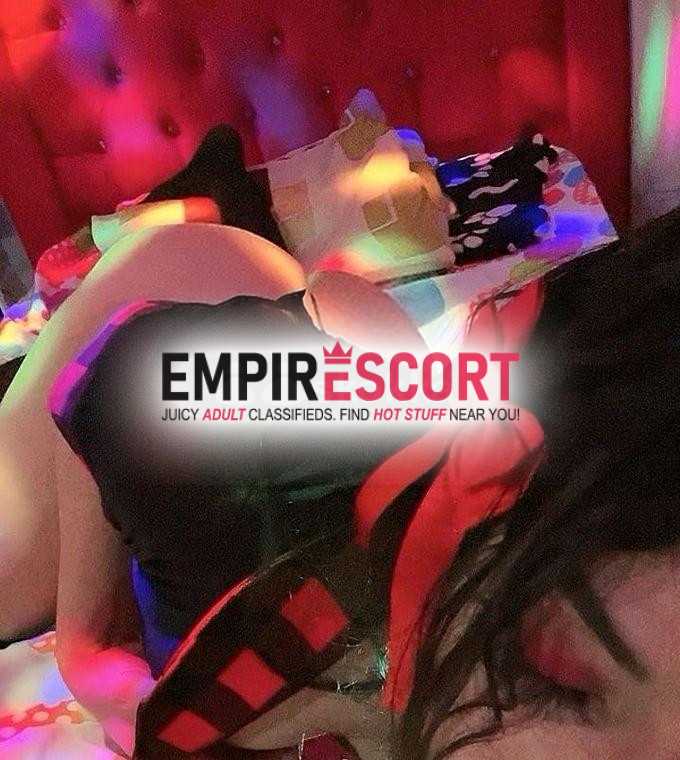 🔥🦊blanquita trigueÑa estrecha saca leche🦊🔥