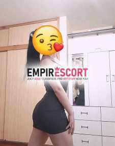 andrea cariÑosa y amorosa atractiva estrechita y apretadita😋