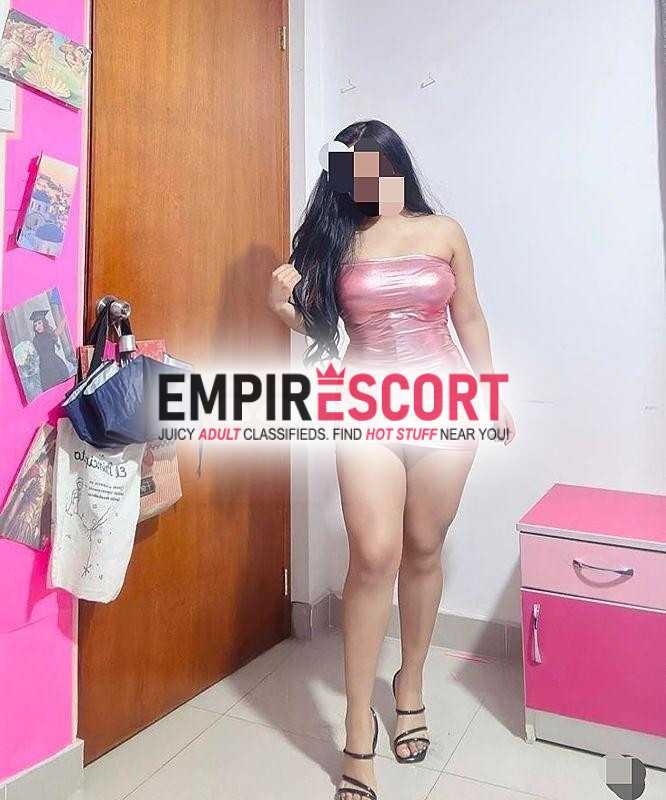 😘😘me encanta lechita en todo mi cuerpo rico y apretadito. soymuy obediente.