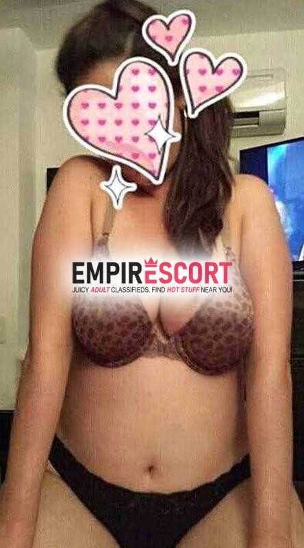 hola papasito rico soy miranda muy bella de rostro angelical muy sensual grandes pechos y derier soy muy atenta respecto el tiempo pagado
