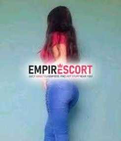 jovencita que gusta estar acompañada
