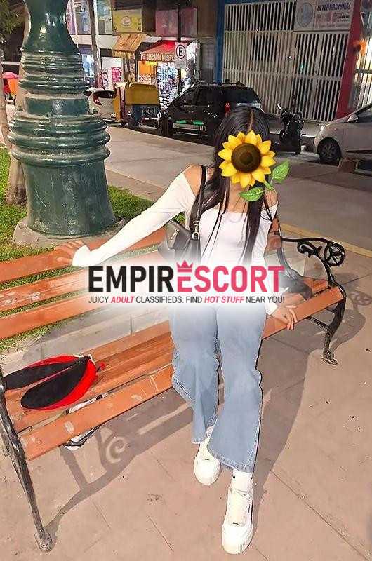 mariana de ojitos lindos cuerpo bonito. universitaria
