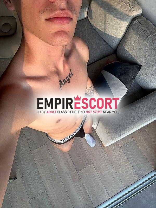 chico jovencito varonil alto delgado dotado y bien duro dispuesto complacerte 🍆🔥