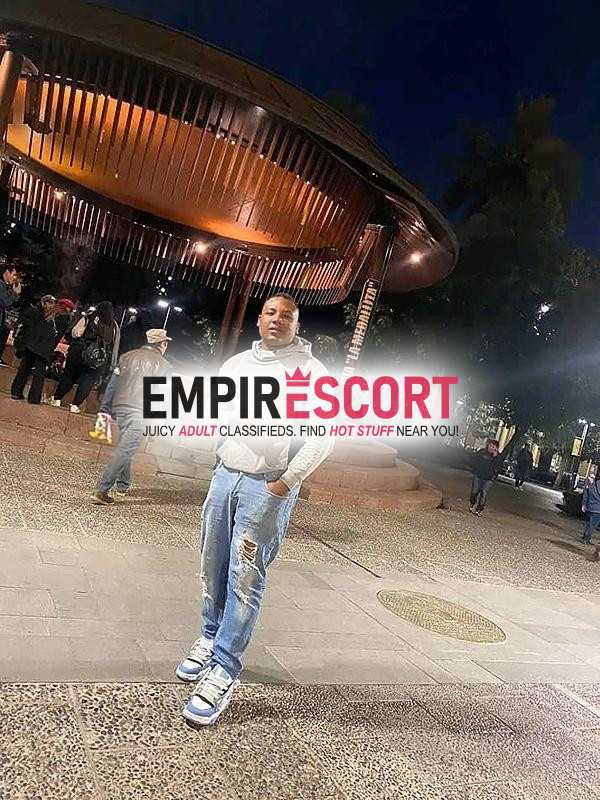 llego el negro rompe culo.