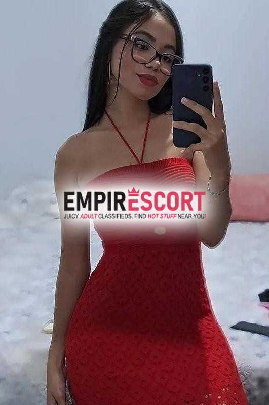 blanquita potoncita de ricas tetas fuego en cama 🥵😈