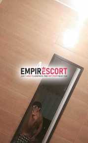 hola mucho gusto atiendo parejas swinger mayormente realizo tríos fetiches roll soy muy higiénico y de buen cuerpo mi servicio esta 100 hor
