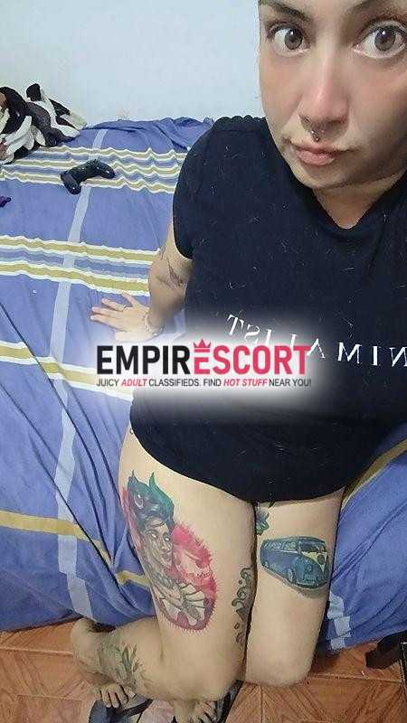 tatuada bisexual tríos mhm fetiches