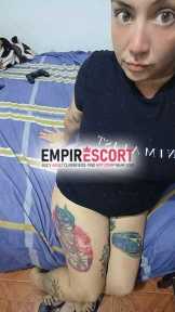 tatuada bisexual tríos mhm fetiches