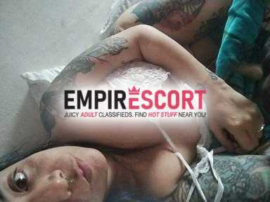 tatuada bisexual tríos mhm fetiches